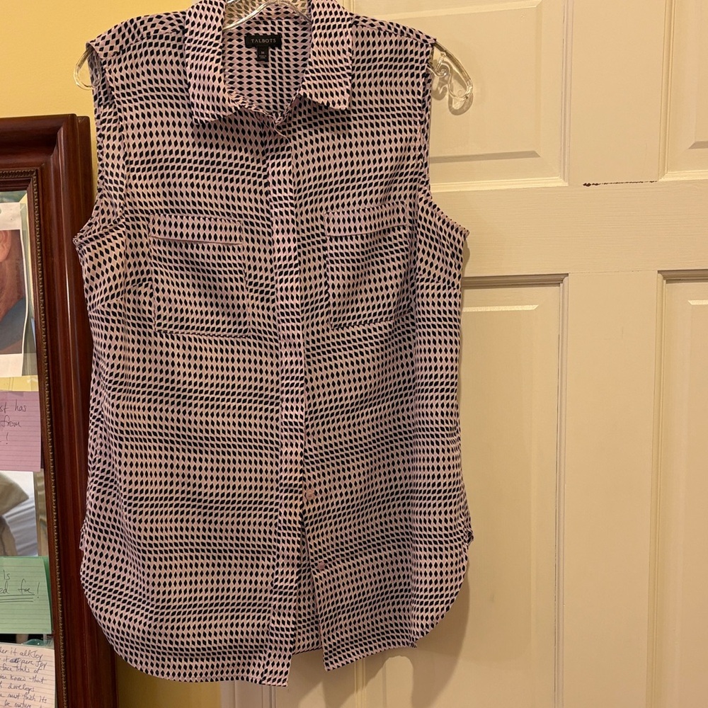 Sleeveless Navy, Lavender, & White Patterned Blouse